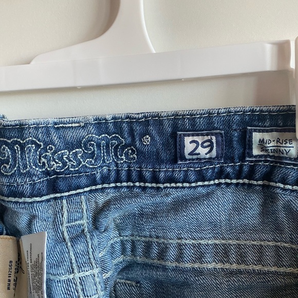 Miss Me Mid Rise Skinny Jeans - Picture 6 of 7